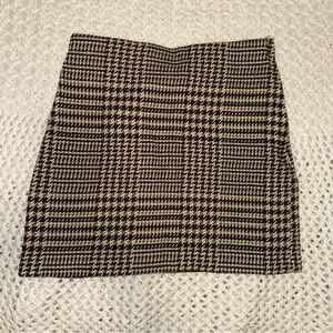 H&M Black and Brown Houndstooth Mini Skirt